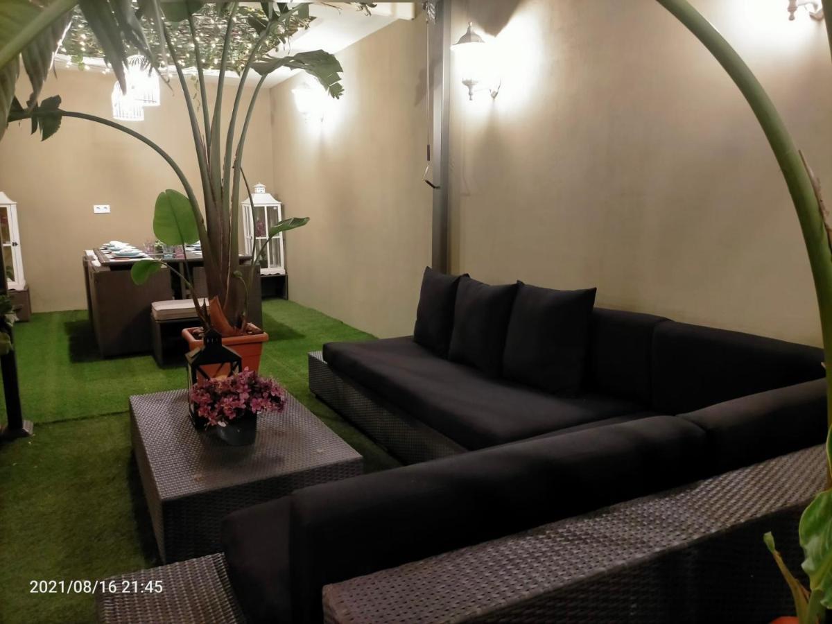 Casa Flores Del Mediterraneo Homestay